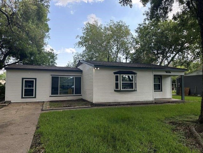 property at 1910 Little St