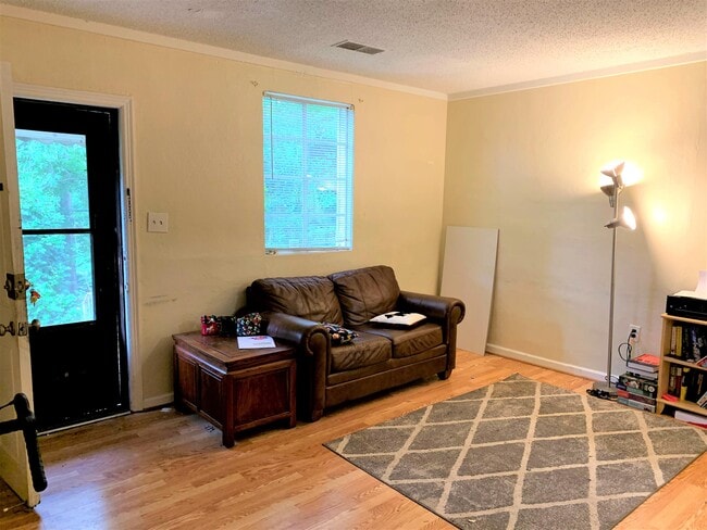 property at 1036 State St NW