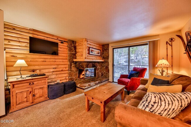 44 Village Dr, Unit 2-204 in Winter Park, CO - Building Photo - Building Photo