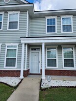 122 Governors Blvd in Ft Stewart, GA - Building Photo