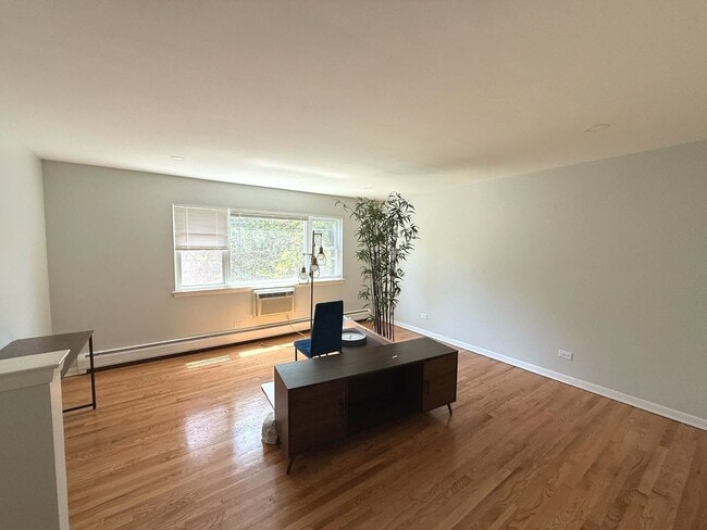 9662 Golf Terrace in Des Plaines, IL - Building Photo - Building Photo