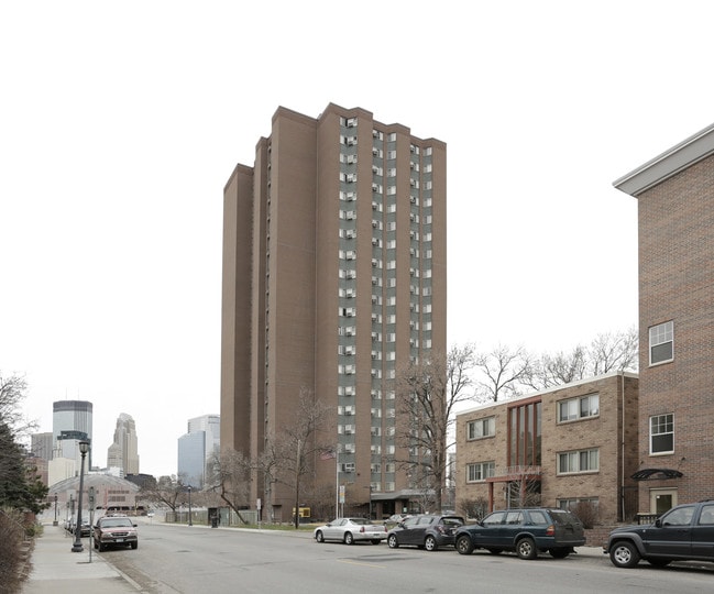 Third Avenue Towers in Minneapolis, MN - Building Photo - Building Photo