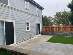 1979 Giffen Ave in Santa Rosa, CA - Building Photo - Building Photo