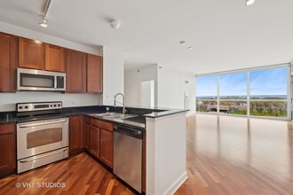 1841 S Calumet Ave in Chicago, IL - Building Photo - Building Photo