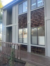 339 Ravenwood Pl in Ashland, OR - Building Photo - Building Photo