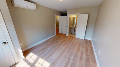 63 Bacon St in Waltham, MA - Building Photo - Building Photo