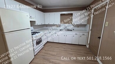 17427 Bradshaw Rd in Little Rock, AR - Building Photo - Building Photo