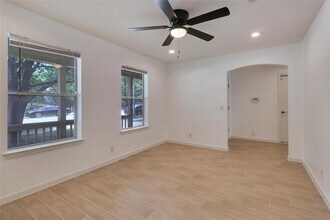 15003 Chamberlain Ct in Austin, TX - Building Photo - Building Photo