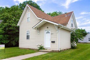 100 N Martin St in Muncie, IN - Building Photo