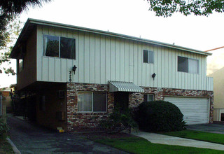 328 Milford Ave in Glendale, CA - Building Photo - Building Photo