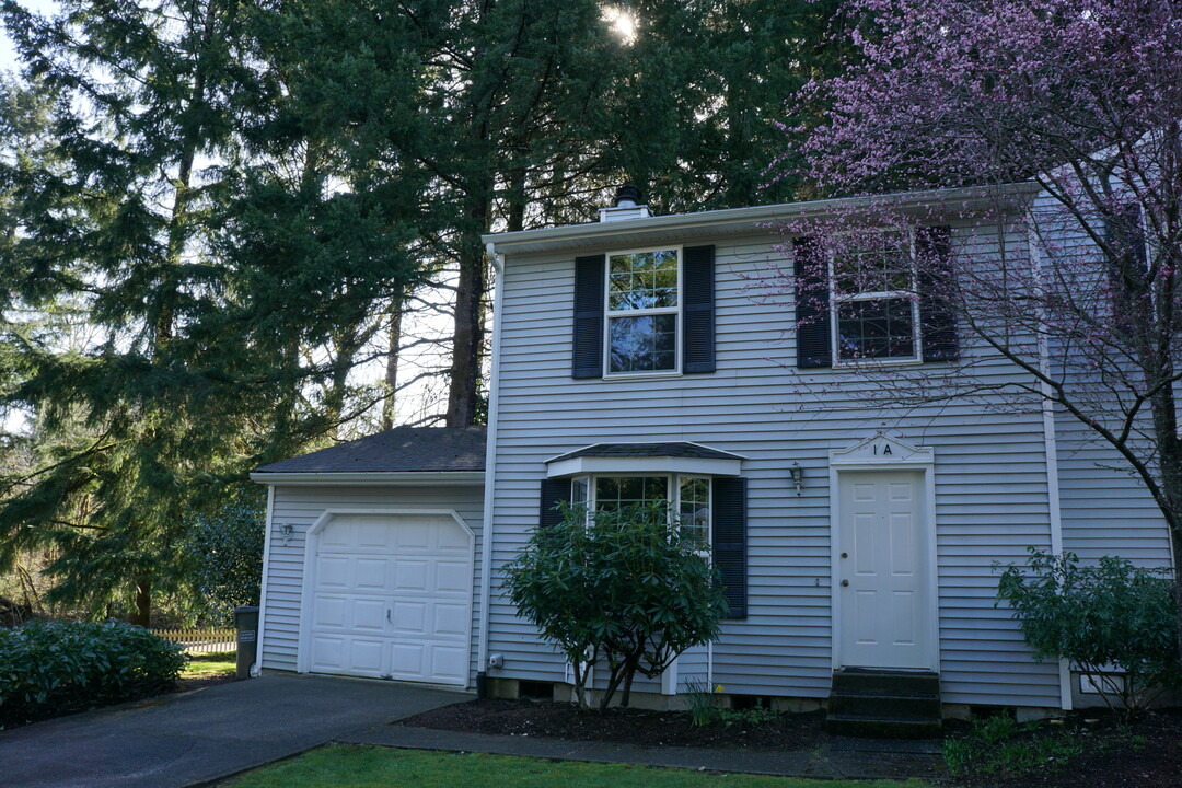 821 Kaiser Rd NW, Unit 1A in Olympia, WA - Building Photo