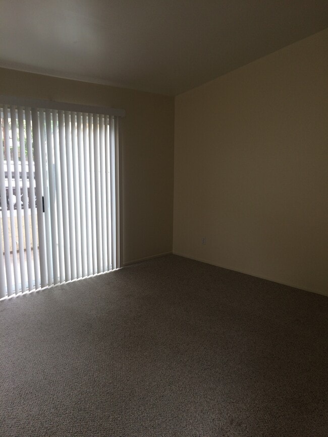 779 Brookstone Rd, Unit 779 Brookstone Rd. #203 in Chula Vista, CA - Building Photo - Building Photo