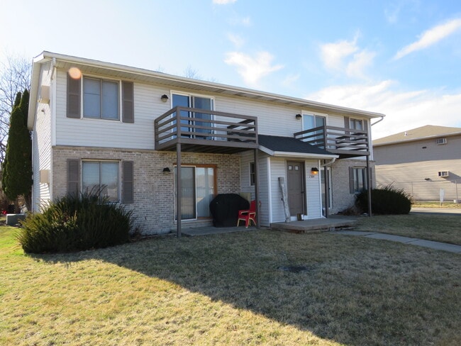 2304 Ashland Dr in Morris, IL - Building Photo - Building Photo