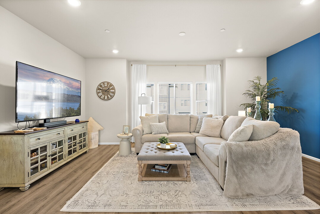 17525 110th Ave E, Unit D in Puyallup, WA - Building Photo