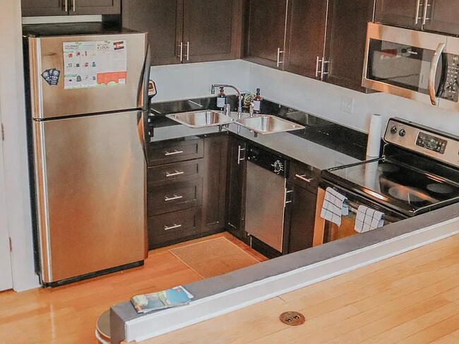 2193 Arapahoe St, Unit 16 in Denver, CO - Building Photo - Building Photo