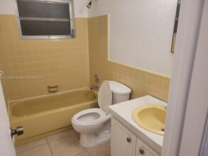 7007 NW 99th Ave in Tamarac, FL - Building Photo - Building Photo