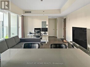 199 Slater St. in Ottawa, ON - Building Photo - Building Photo