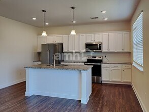 2487 Napa Valley Dr in Villa Rica, GA - Foto de edificio - Building Photo