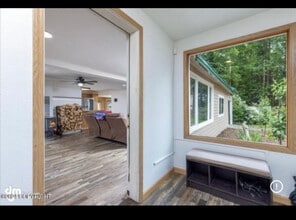 12831 Brandon St in Anchorage, AK - Building Photo - Building Photo