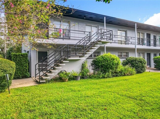 property at 825 N Primrose Dr