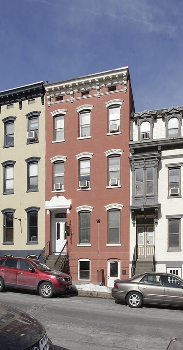 301 Hamilton St in Albany, NY - Building Photo
