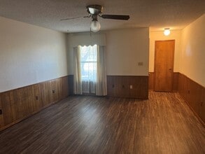 230 N Westminster Way in Mustang, OK - Building Photo - Building Photo