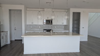 16540 Barnett St in Lathrop, CA - Building Photo - Building Photo