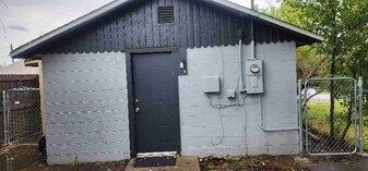 240 Kraft Ave in Panama City, FL - Building Photo