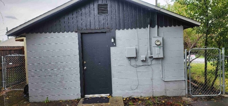 240 Kraft Ave in Panama City, FL - Foto de edificio