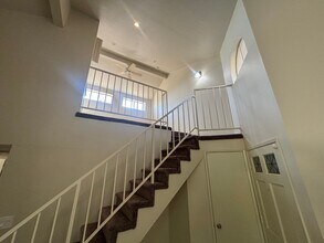 19812 Sandpiper Pl in Santa Clarita, CA - Building Photo - Building Photo