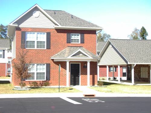 Hickory Trace in Swainsboro, GA - Foto de edificio