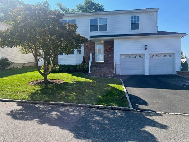 property at 3 Dartmouth Dr
