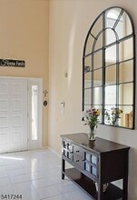 32 Averell Dr in Morris Plains, NJ - Foto de edificio - Building Photo