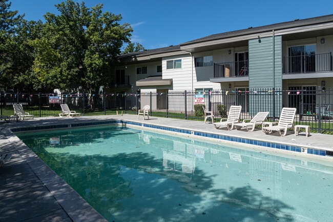 Aspenwood Apartments