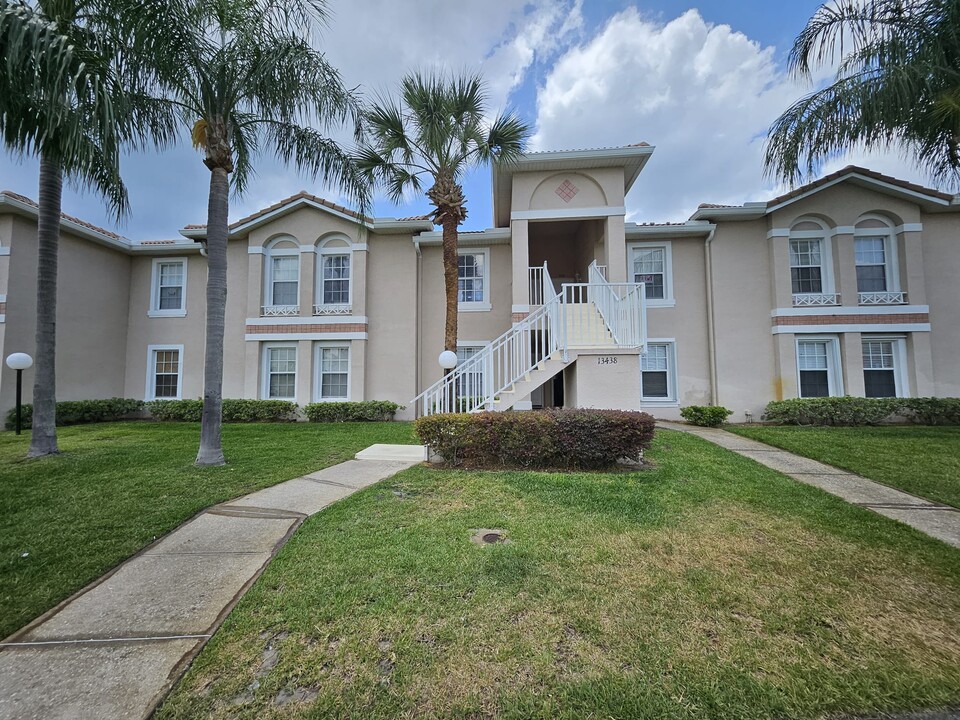 13438 Fairway Glen Dr in Orlando, FL - Building Photo
