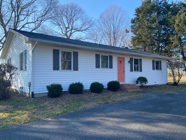 property at 27049 Presquile Rd