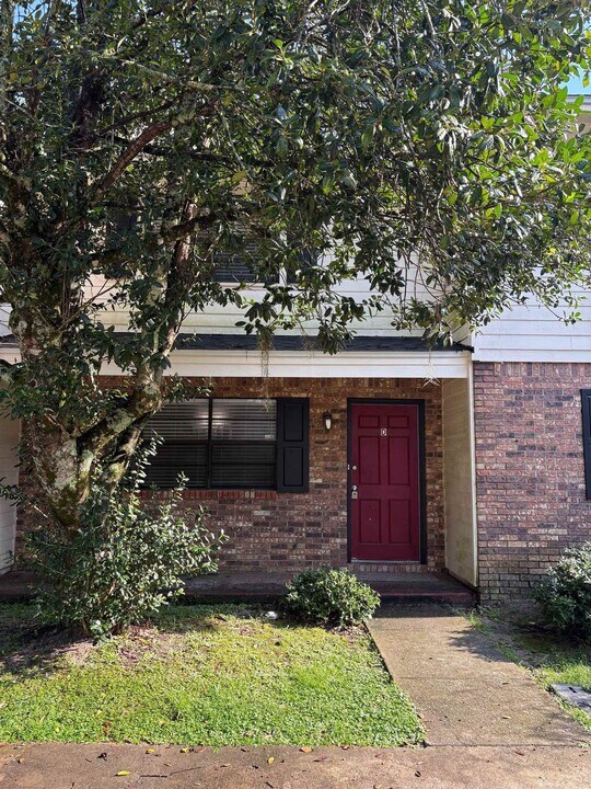 1413 Pullen Rd in Tallahassee, FL - Building Photo
