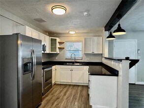 2624 Sunnybrook Dr in Sarasota, FL - Building Photo - Building Photo