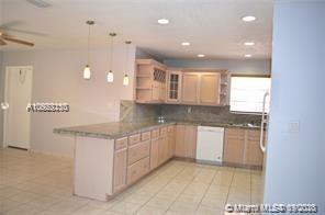 2476 SW 17th St-Unit -2476 in Miami, FL - Building Photo - Building Photo