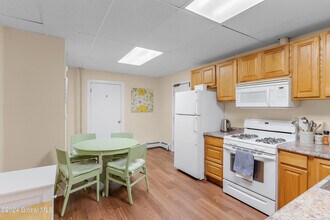 2209 15th St in Troy, NY - Building Photo - Building Photo