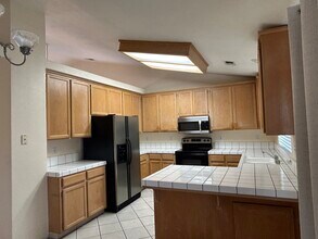 1502 Barnum Ct in Turlock, CA - Building Photo - Building Photo