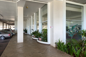 Pearlridge Square in Aiea, HI - Foto de edificio - Building Photo