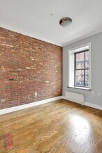 202 E 13th St in New York, NY - Building Photo - Building Photo