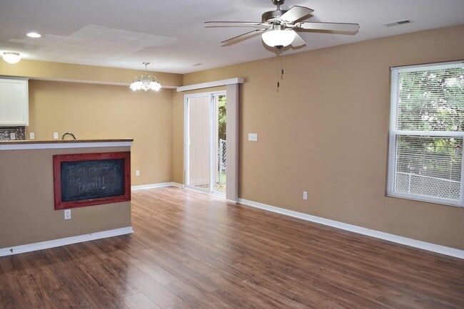 2411 Deerfield Blvd in Junction City, KS - Building Photo - Building Photo