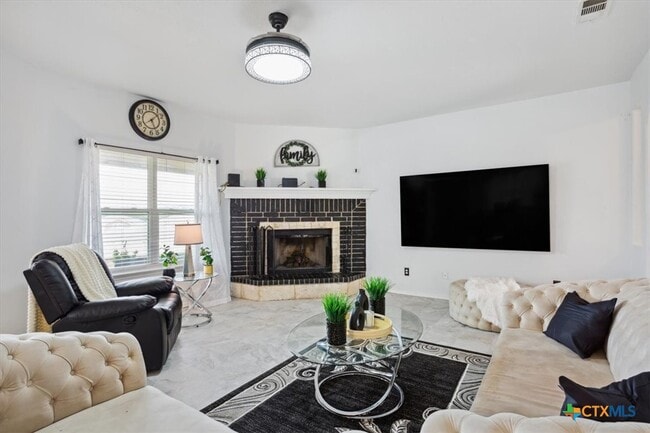 property at 1608 Walker Pl Blvd