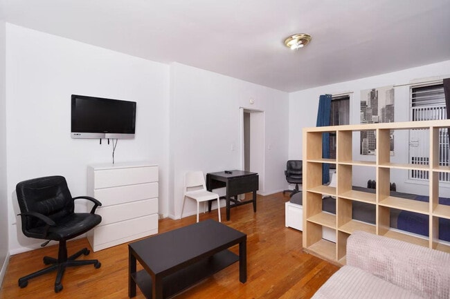 property at 131 E 94th St