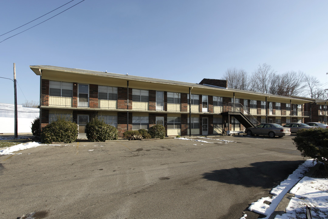 Glen Hollow Apartments in Louisville, KY - Building Photo