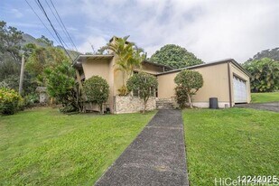 44 Mamalahoa Pl in Honolulu, HI - Building Photo
