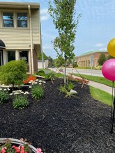 Eton Square Apartments & Townhomes in Birmingham, MI - Foto de edificio - Building Photo