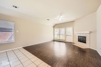 2021 Cobblestone Trail in Forney, TX - Foto de edificio - Building Photo
